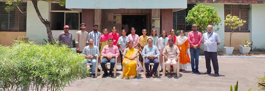 One month In-plant training programme on Soil and Water Conservation and Watershed Management for B. Tech (Agril. Engg.)
students inaugurated at ICAR-IISWC, RC, Ballari on September 01, 2023 One month In-plant training programme on Soil and Water Conservation and Watershed Management for B. Tech (Agril. Engg.)
students inaugurated at ICAR-IISWC, RC, Ballari on September 01, 2023